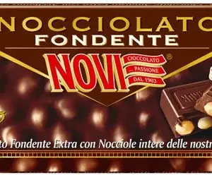 Novi Tavoletta Nocciolato Fondente Extra extra étcsokis mogyorós tábla 130 g